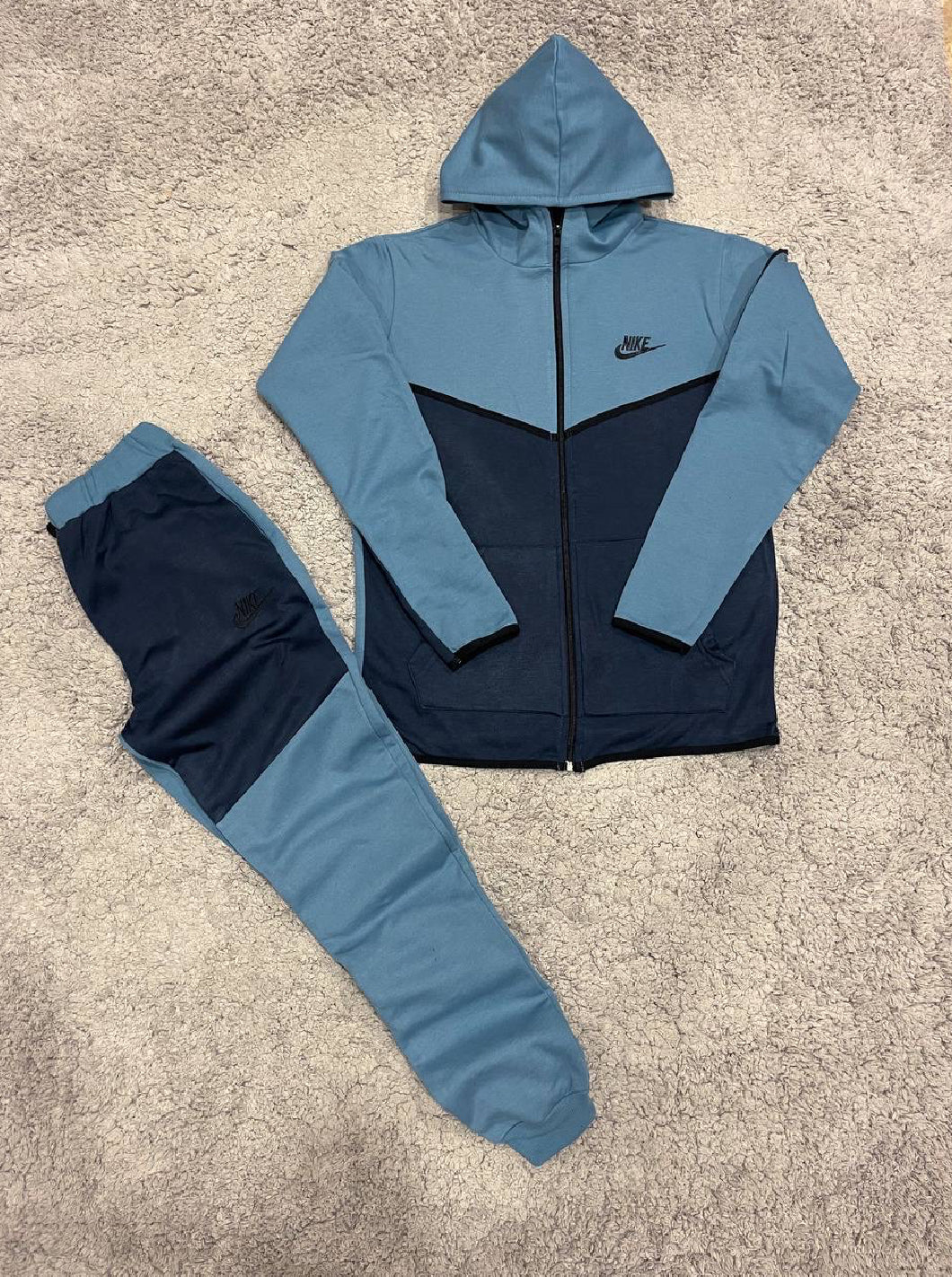 NIKE - TECH (Opciones)