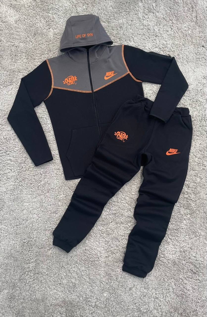 CONJUNTO - NIKE X SYNA WORLD