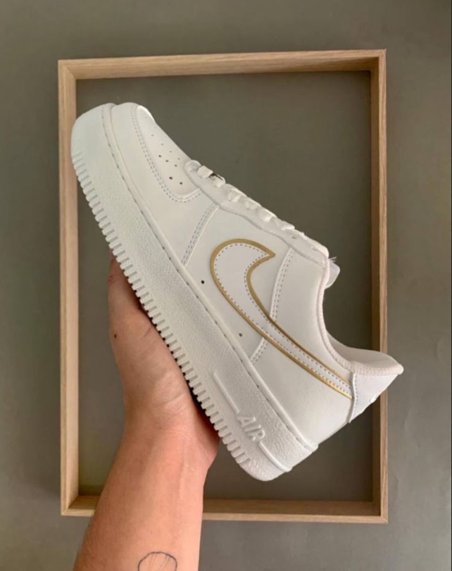 AIR FORCE - GOLD OUTLINE